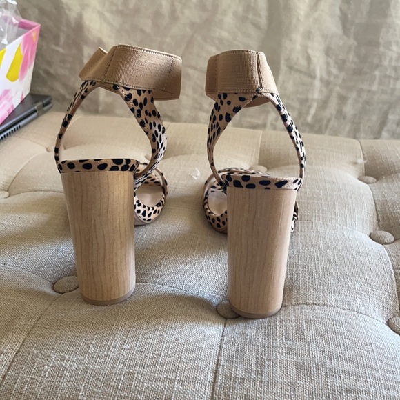 Heels, leopard, never been worn, still with tag and box size 7.5 - Picture 5 of 5